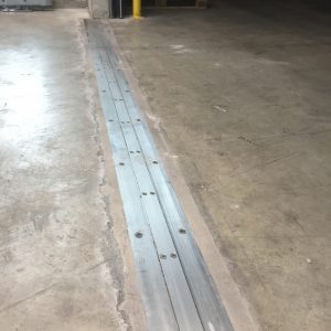 Metallfugen schützen Betonkanten